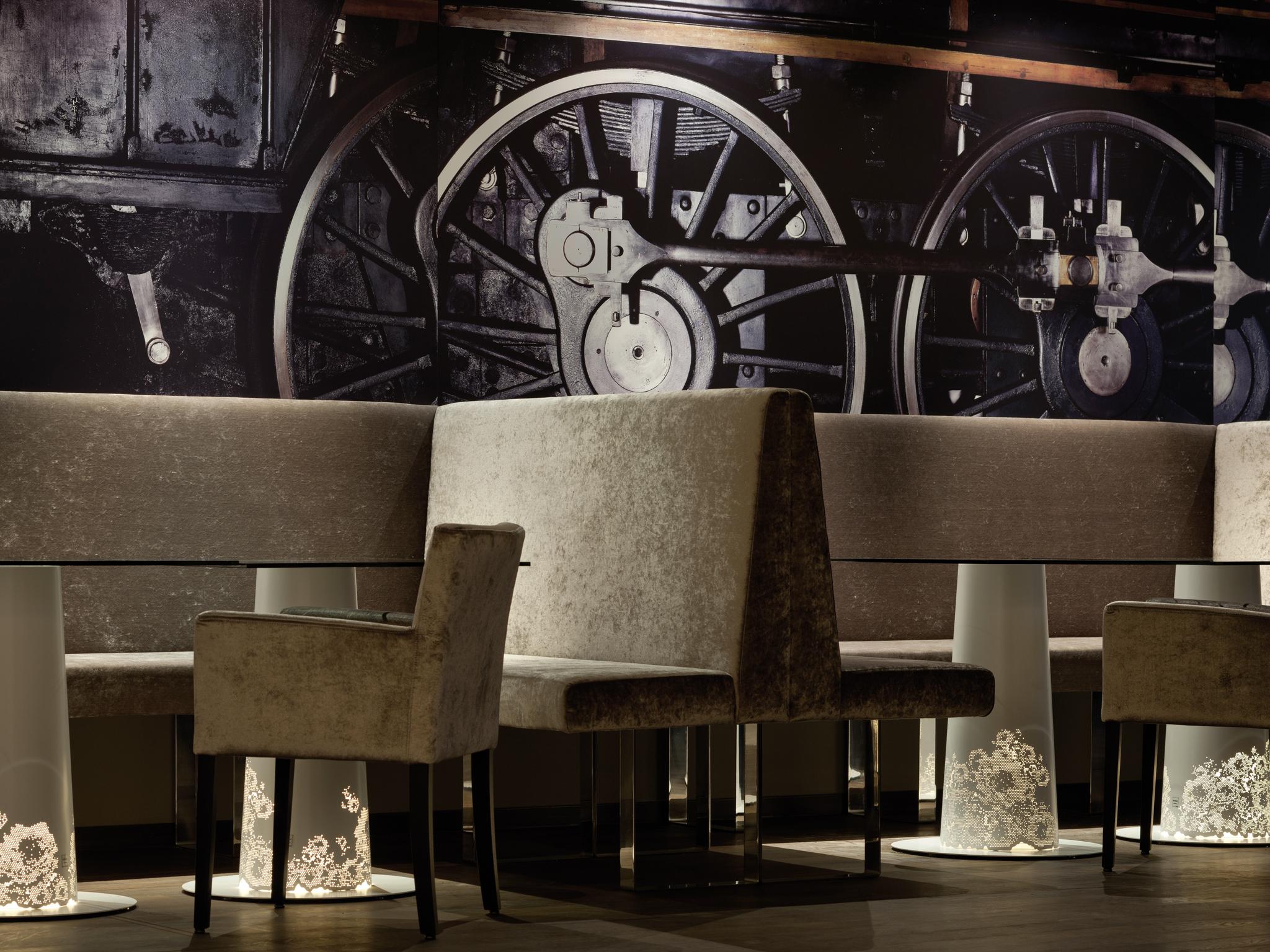 Radisson Blu Park Royal Palace