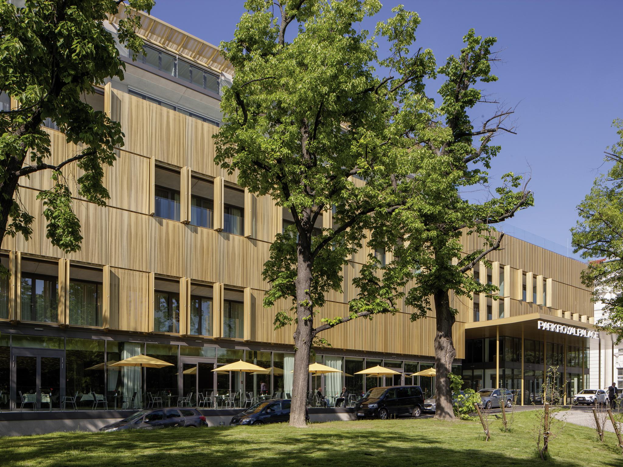 Hotel Radisson Blu Park Royal Palace 4*