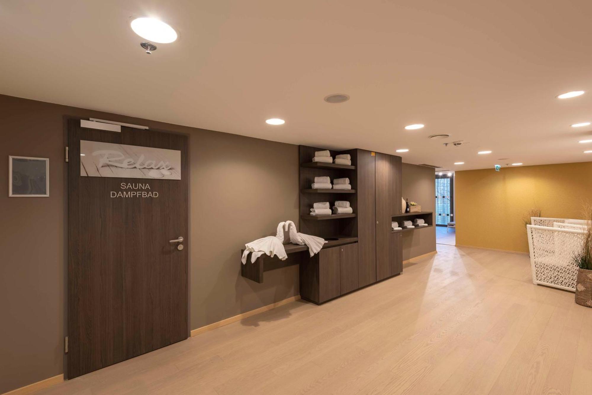 Radisson Blu Park Royal Palace Hotel 4*