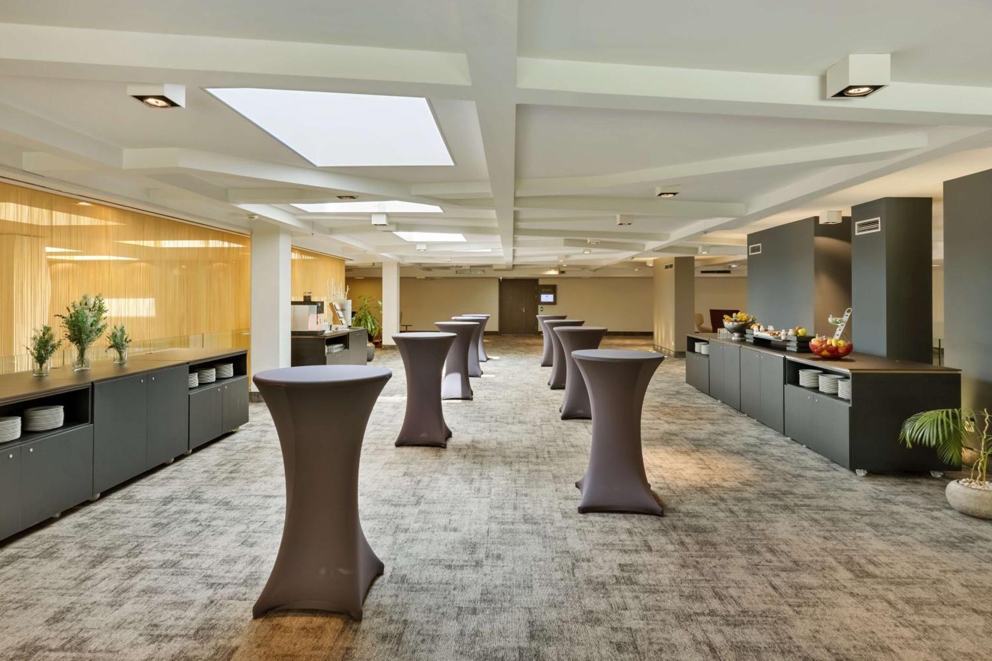 Radisson Blu Park Royal Palace 4*