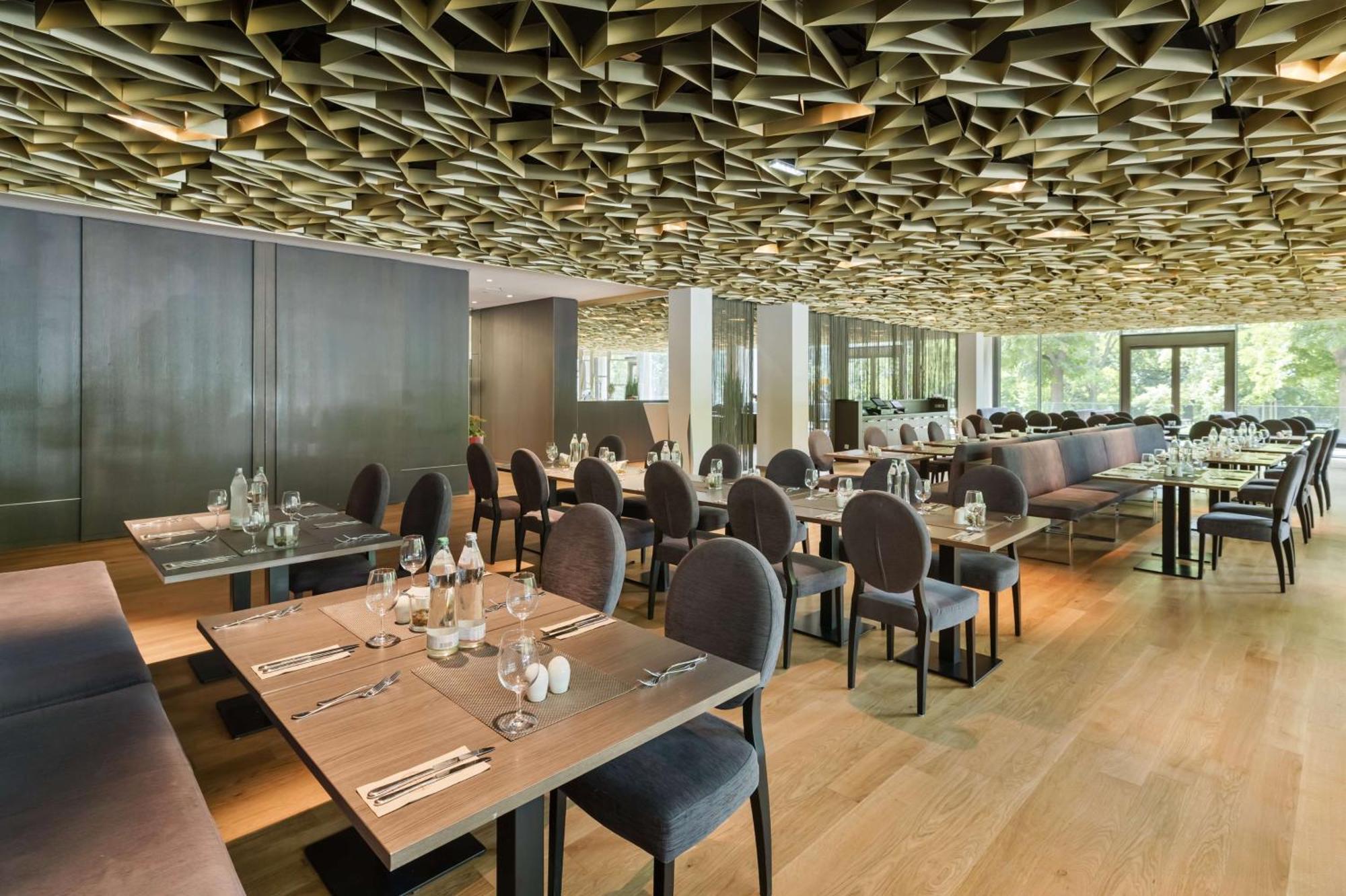 Hotel Radisson Blu Park Royal Palace