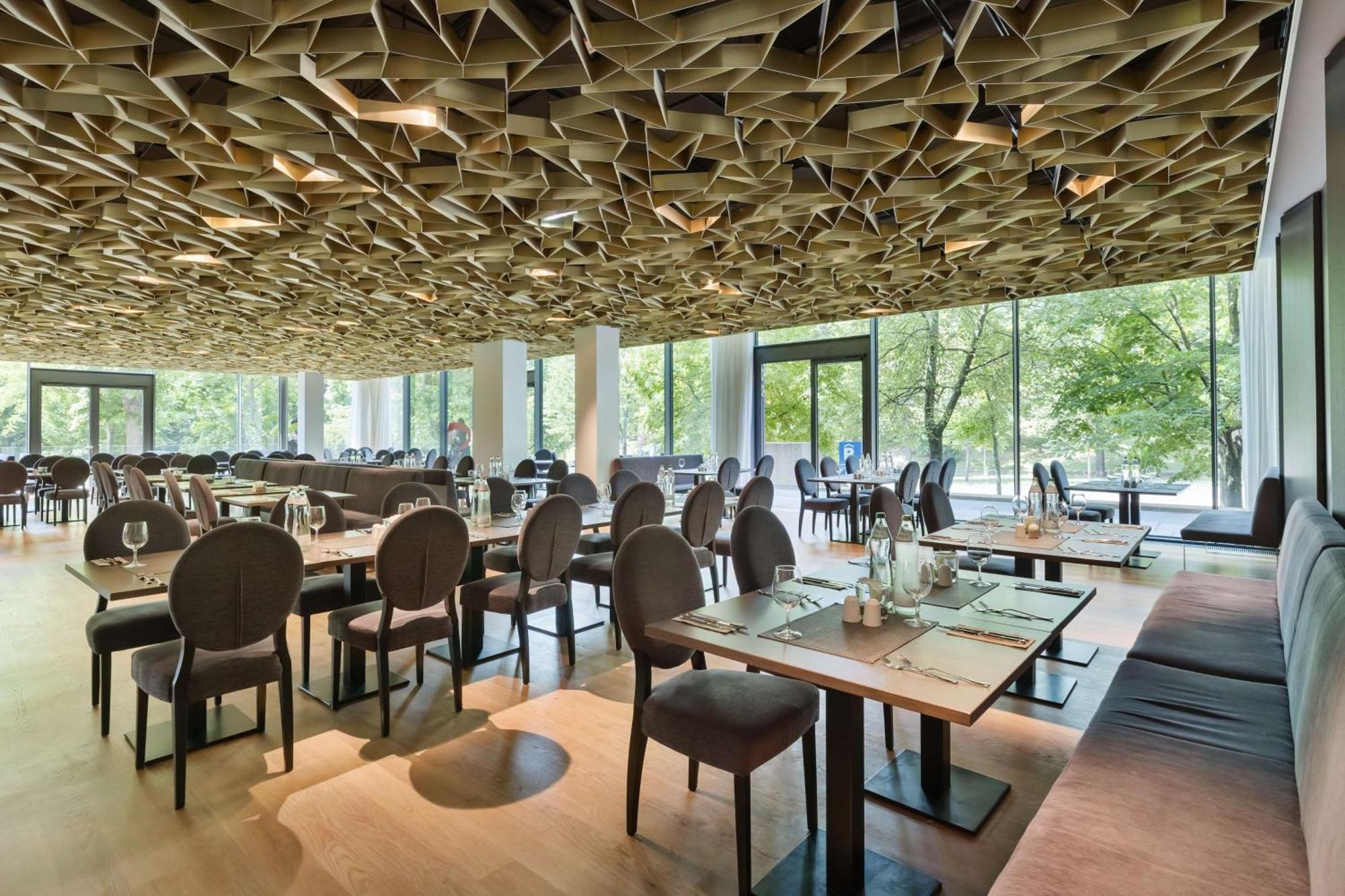 Hotel Radisson Blu Park Royal Palace 4*