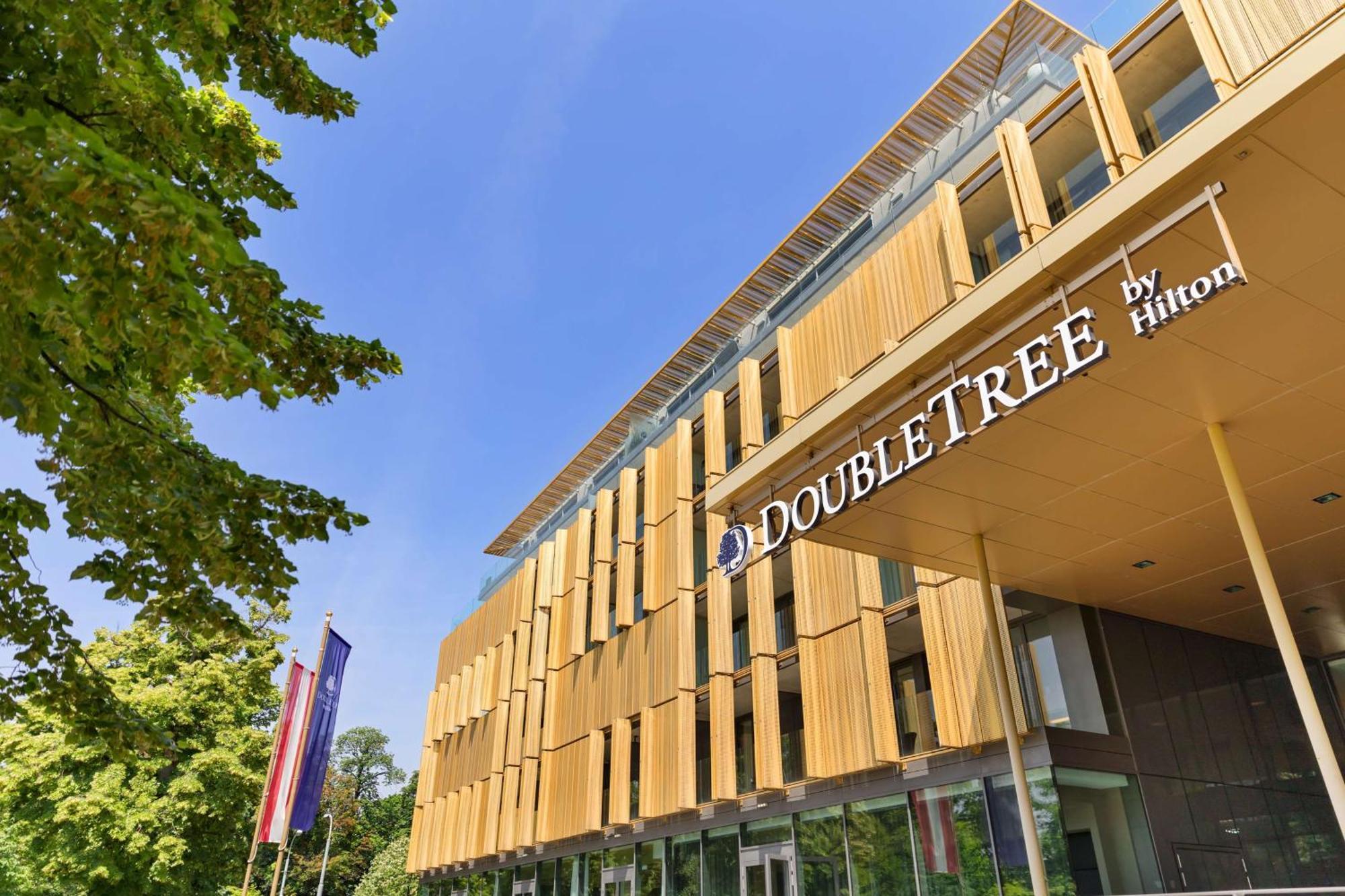 Radisson Blu Park Royal Palace Hotel 4*