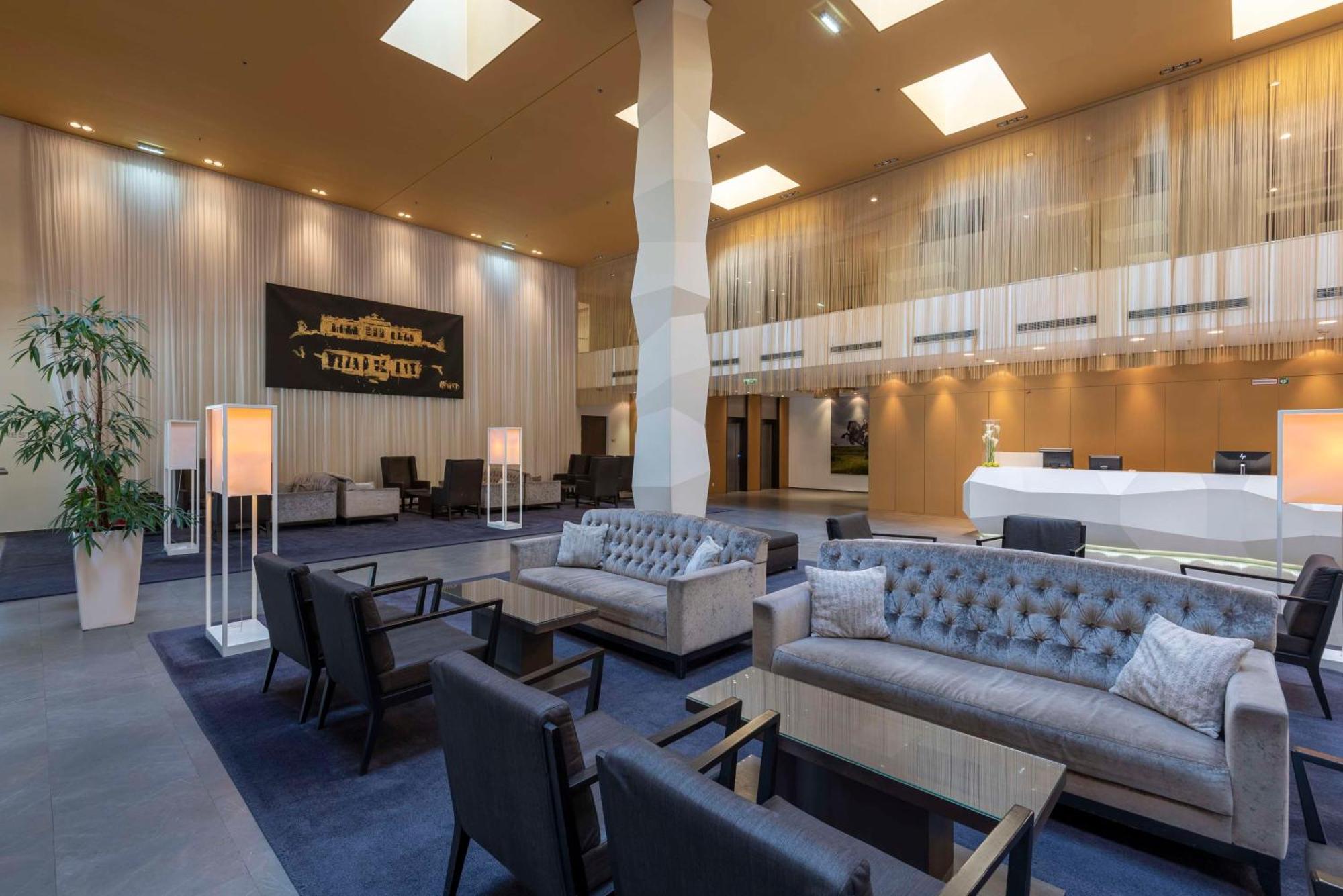 Hotel Radisson Blu Park Royal Palace 4*
